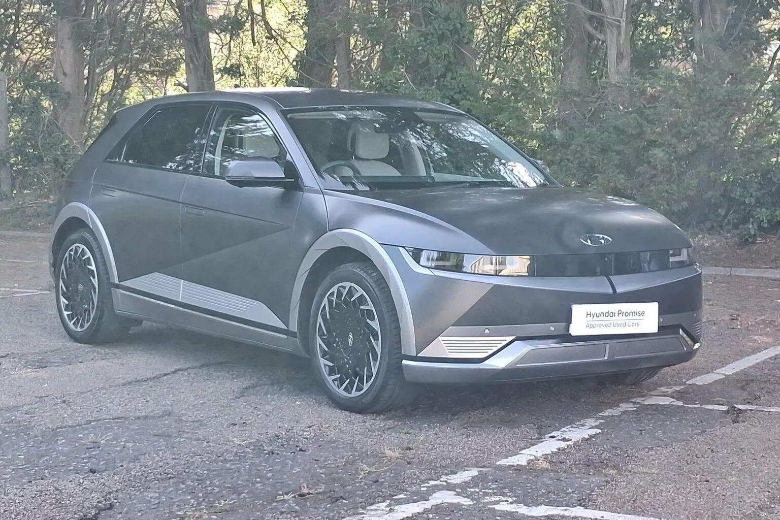Hyundai Ioniq 5 listing photo